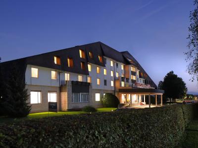 Brdo Hotel - L'Hotel Brdo si trova in Slovenia, a 30 km dalla capitale Ljubljana, in un verde contesto lussureggiante, facile da raggiungere e lontano dal caos della vita urbana, meta ideale per un evento grazie al vicino centro Congressi Brdo.